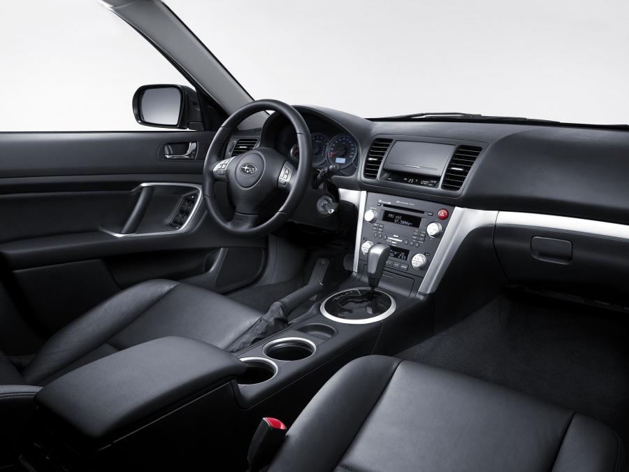  Subaru Outback 2007 года  (фото 7 из 17)